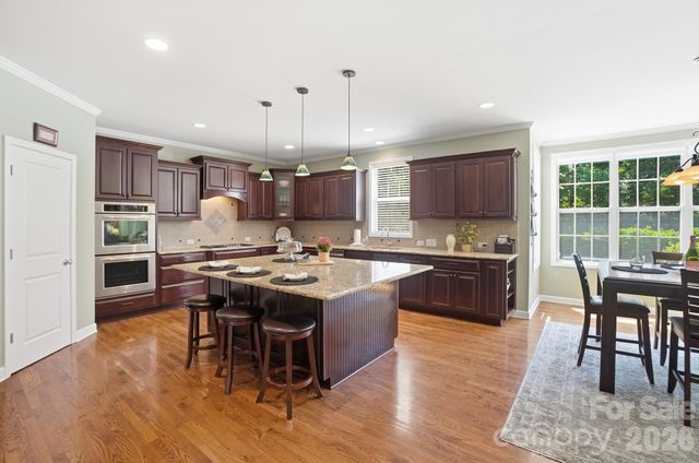 3219 Lakehurst Crossing, Matthews, NC 28104