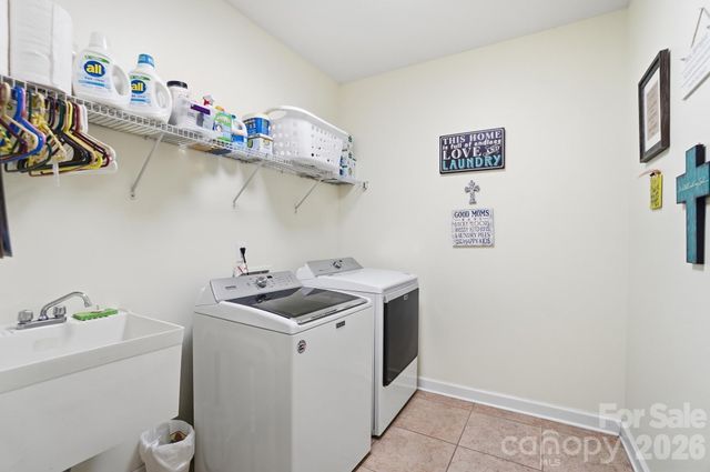 3219 Lakehurst Crossing, Matthews, NC 28104