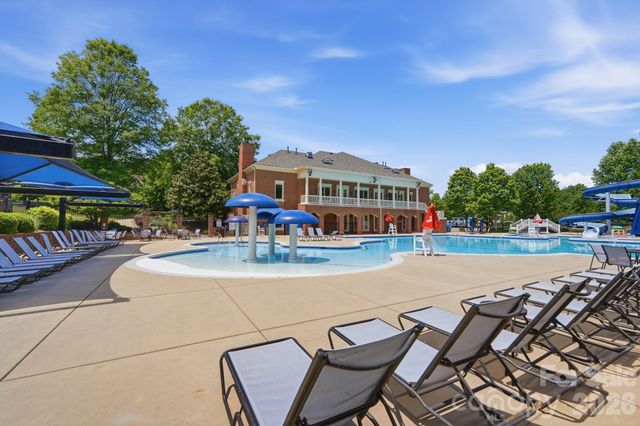 3219 Lakehurst Crossing, Matthews, NC 28104