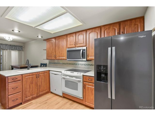 7602 S Cove Cir, Centennial, CO 80122