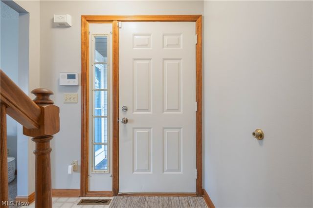 5727 Gateway Lane 1203, Brook Park, OH 44142