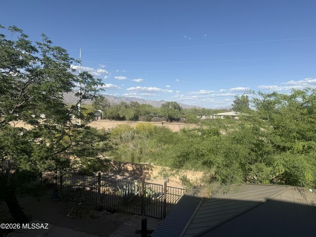3750 N Country Club Rd Apt 44, Tucson, AZ 85716