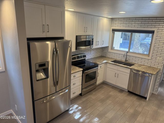 3750 N Country Club Rd Apt 44, Tucson, AZ 85716