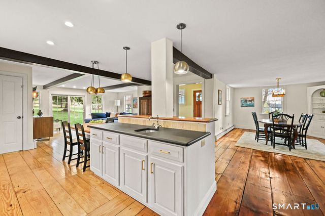 131 Tryon Street, Glastonbury, CT 06073