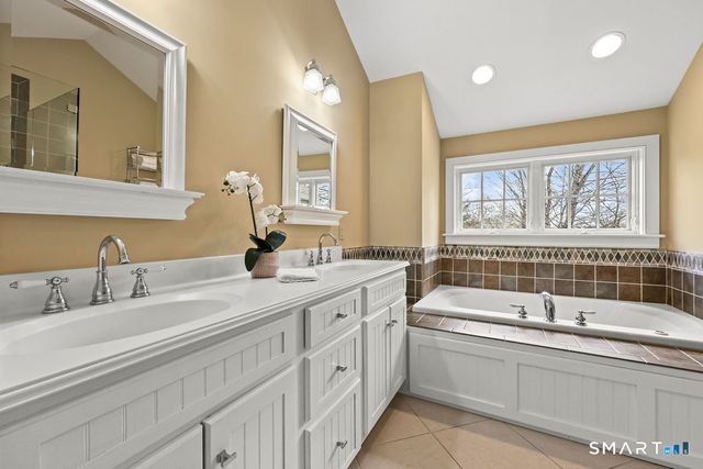 131 Tryon Street, Glastonbury, CT 06073