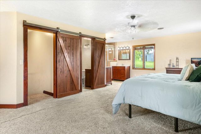 898 Short State Hwy Y, Marshfield, MO 65706