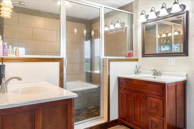898 Short State Hwy Y, Marshfield, MO 65706