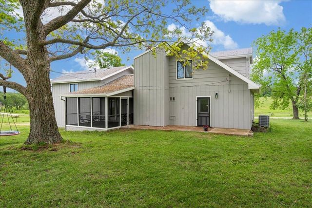 898 Short State Hwy Y, Marshfield, MO 65706