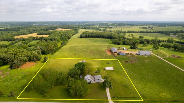 898 Short State Hwy Y, Marshfield, MO 65706
