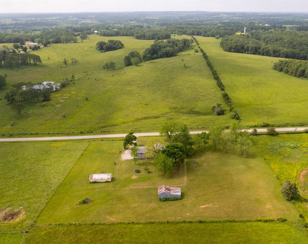 898 Short State Hwy Y, Marshfield, MO 65706