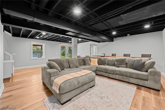 5272 California Avenue, Louisville, OH 44641