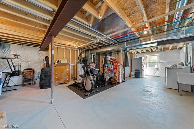 5272 California Avenue, Louisville, OH 44641