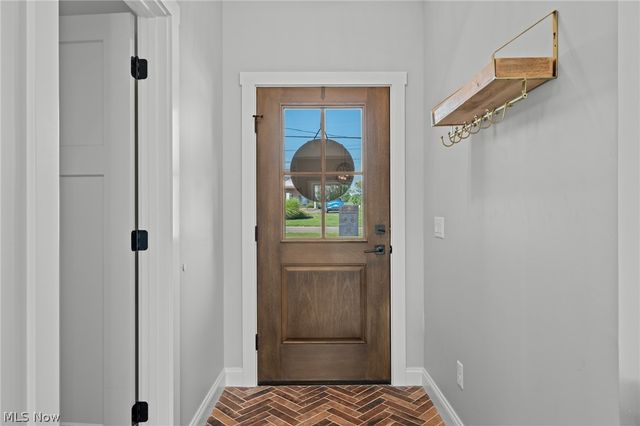 5272 California Avenue, Louisville, OH 44641