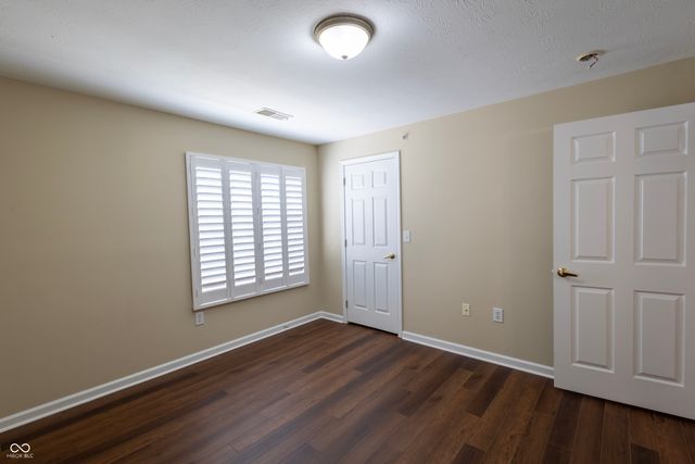 4933 Opal Ridge Lane Lane 208, Indianapolis, IN 46237