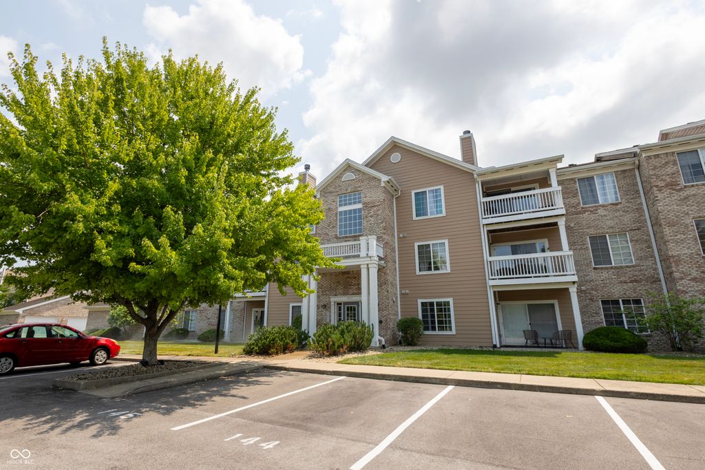 4933 Opal Ridge Lane Lane 208, Indianapolis, IN 46237