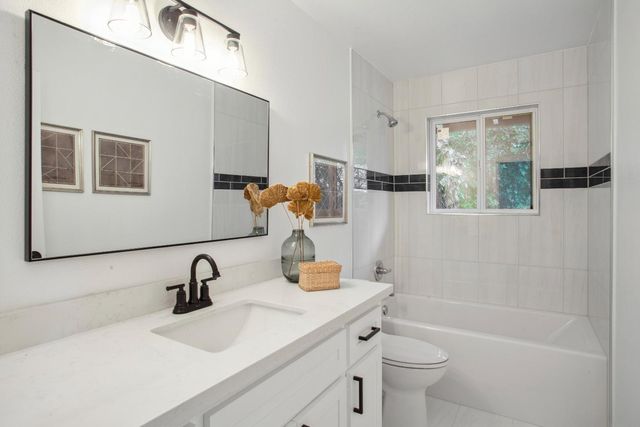 4945 Pasadena Ave, Sacramento, CA 95841