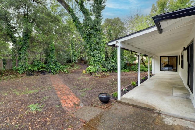 4945 Pasadena Ave, Sacramento, CA 95841