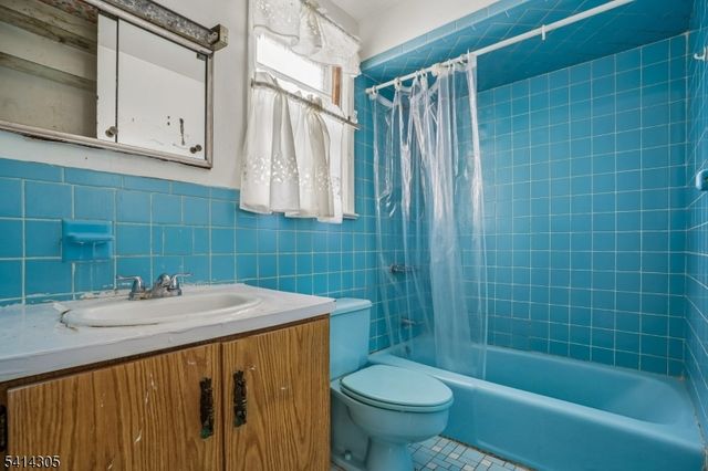 68 Chestnut St, Montclair Twp., NJ 07042