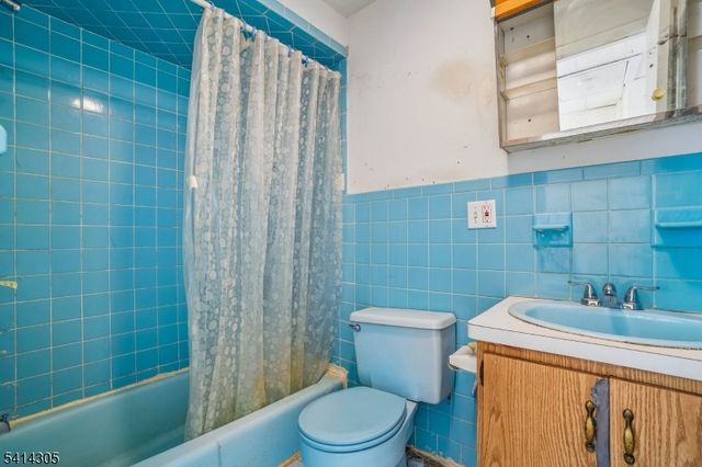 68 Chestnut St, Montclair Twp., NJ 07042