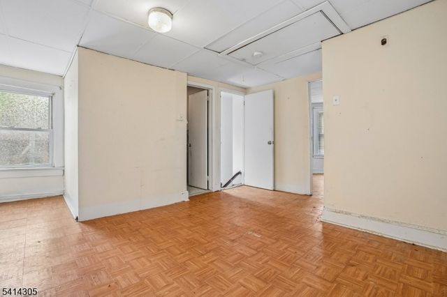 68 Chestnut St, Montclair Twp., NJ 07042