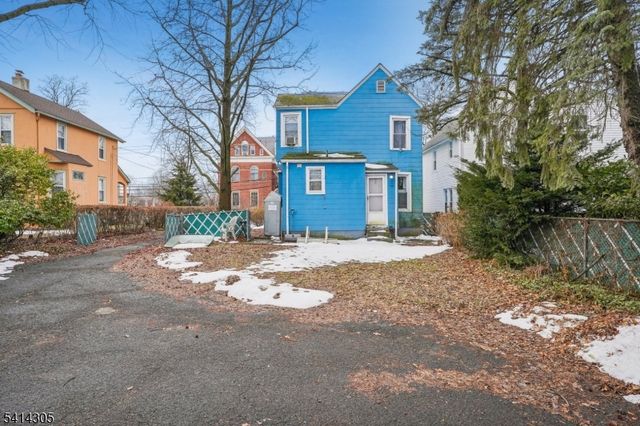 68 Chestnut St, Montclair Twp., NJ 07042