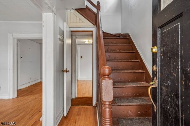 68 Chestnut St, Montclair Twp., NJ 07042