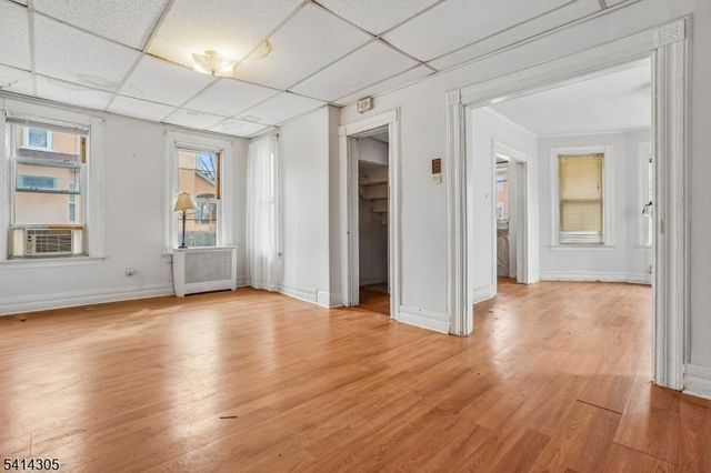 68 Chestnut St, Montclair Twp., NJ 07042