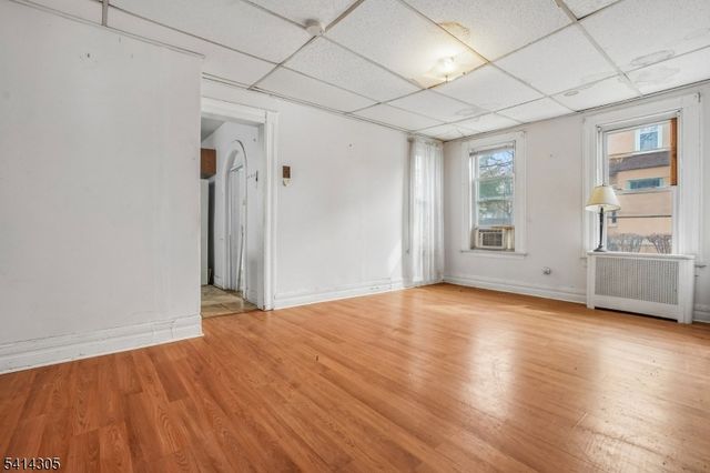 68 Chestnut St, Montclair Twp., NJ 07042