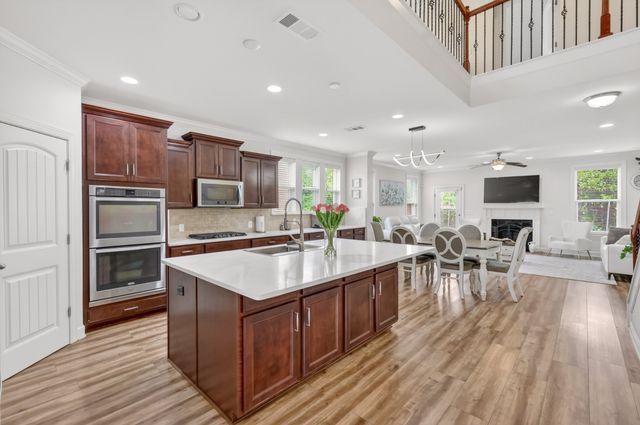 9786 Glenmore Ln, Brentwood, TN 37027