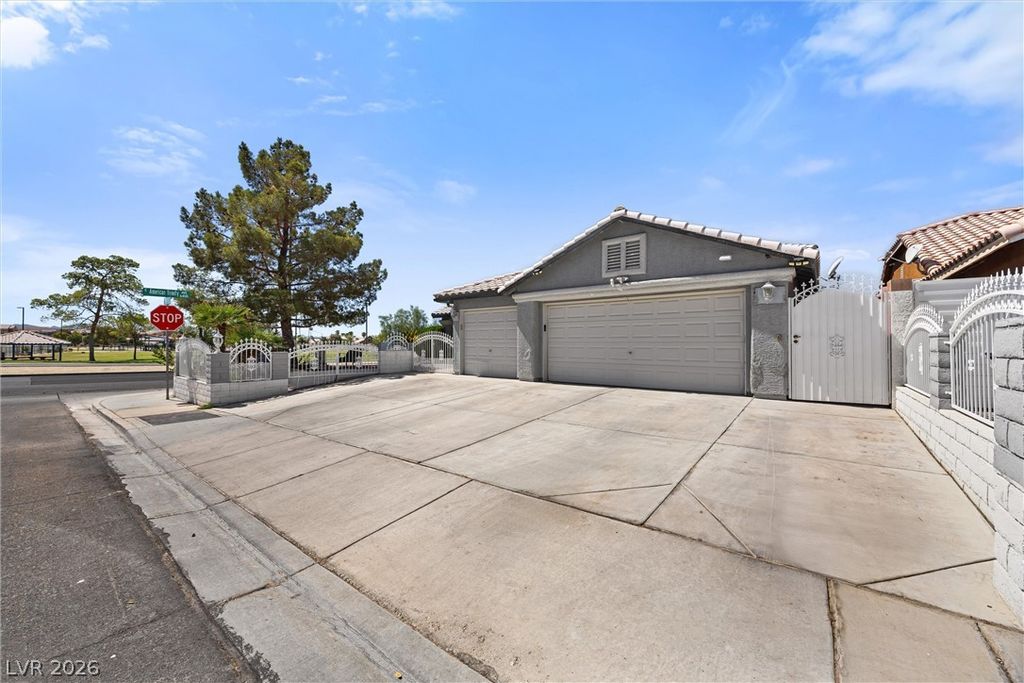 1691 Tangerine Rose Drive, Las Vegas, NV 89142 — photo 4