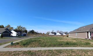 31670 Newport Curve, Lindstrom, MN 55045