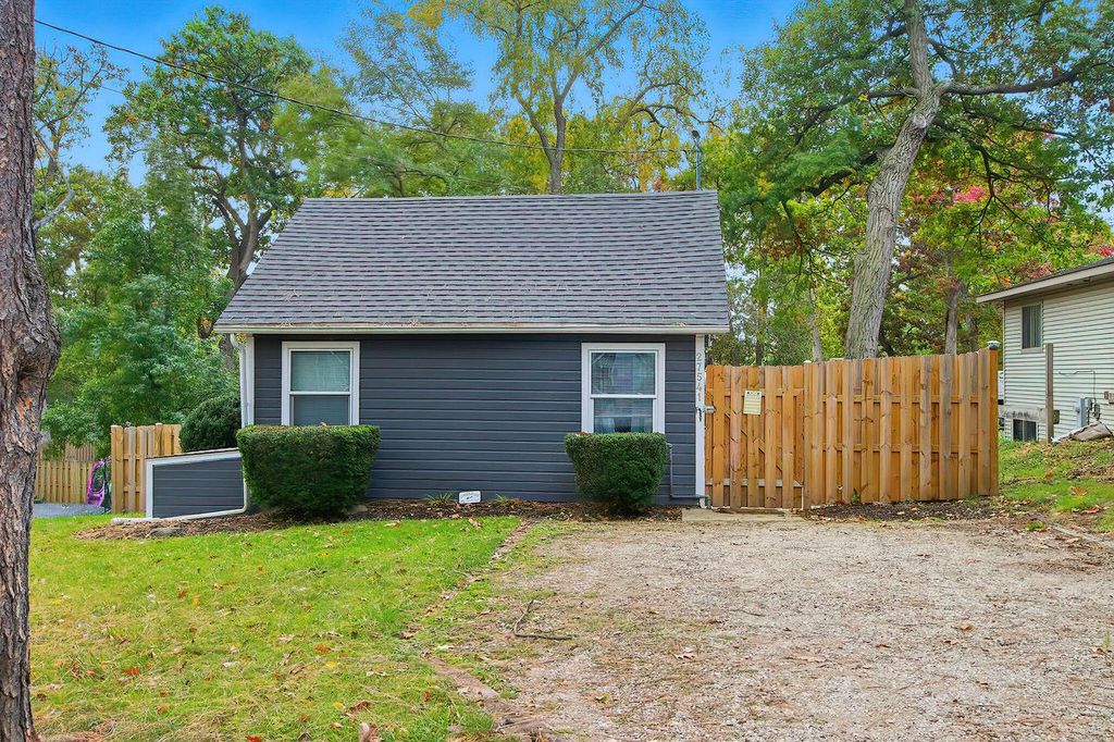 27541 94th STREET, Salem, WI 53168