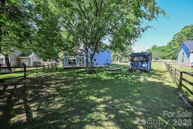 9101 Castlebay Drive, Charlotte, NC 28277