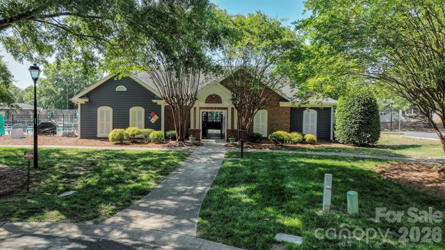 9101 Castlebay Drive, Charlotte, NC 28277