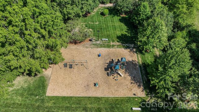 9101 Castlebay Drive, Charlotte, NC 28277