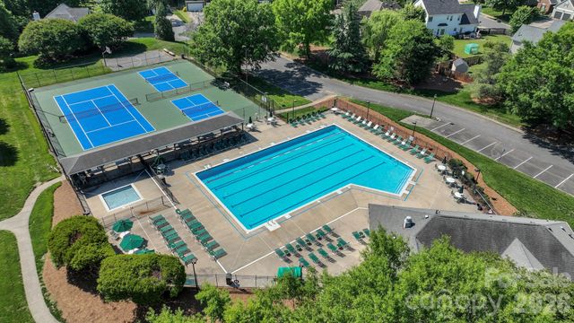 9101 Castlebay Drive, Charlotte, NC 28277