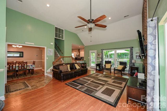 9101 Castlebay Drive, Charlotte, NC 28277