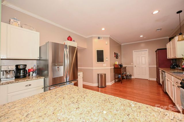 9101 Castlebay Drive, Charlotte, NC 28277