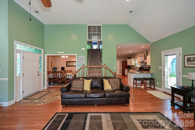 9101 Castlebay Drive, Charlotte, NC 28277