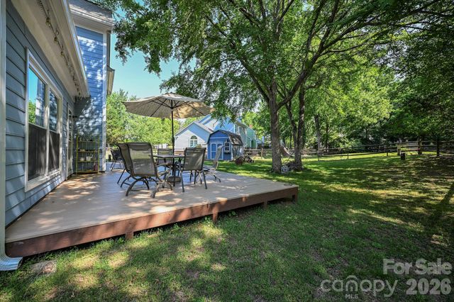 9101 Castlebay Drive, Charlotte, NC 28277