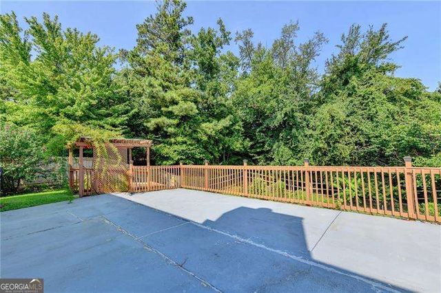 220 Nichols Drive, Suwanee, GA 30024