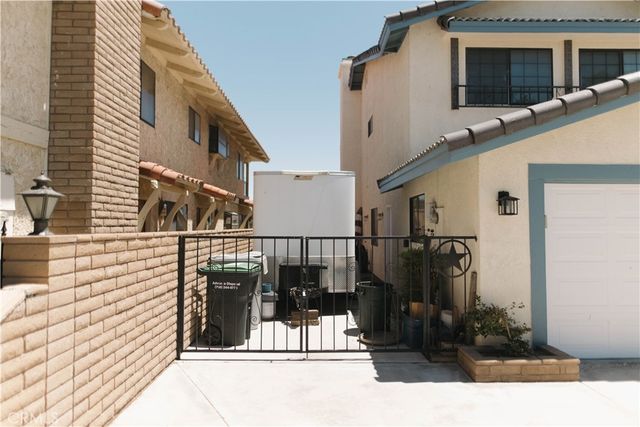 18184 Harbor, Victorville, CA 92395