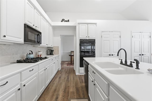 5701 Trelawney LN, Austin, TX 78739