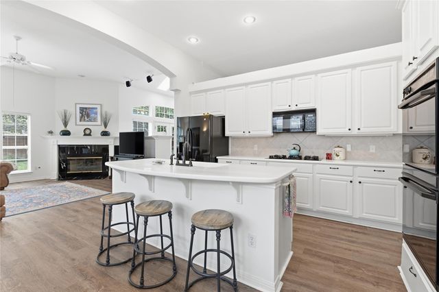 5701 Trelawney LN, Austin, TX 78739