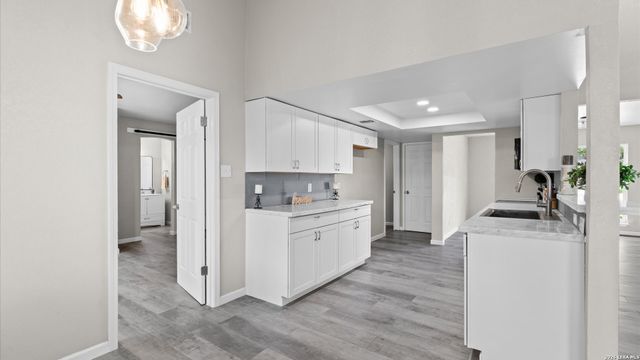 2458 Rockaway, San Antonio, TX 78232