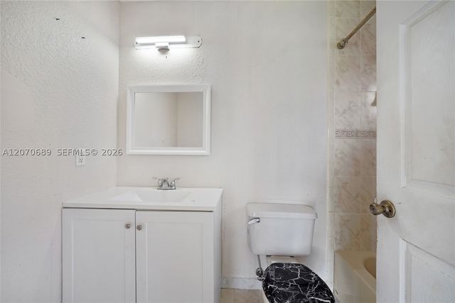 1714 NW 204th St, Miami Gardens, FL 33056