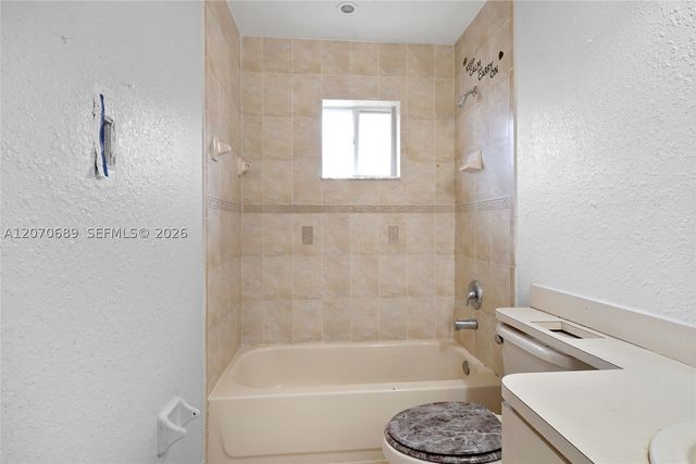 1714 NW 204th St, Miami Gardens, FL 33056