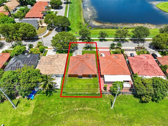1714 NW 204th St, Miami Gardens, FL 33056
