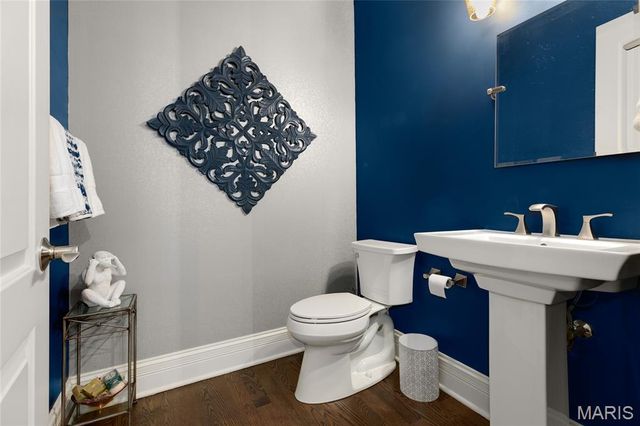 12951 Woodlark Lane, Town And Country, MO 63131