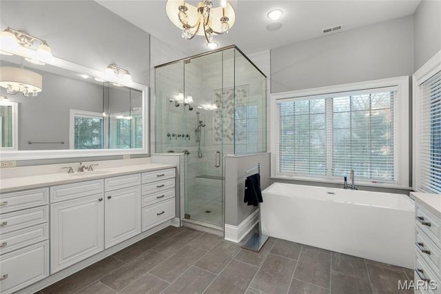 12951 Woodlark Lane, Town And Country, MO 63131